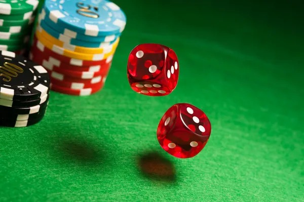 dukuntoto No Commission Baccarat live table with card outcomes and betting layout